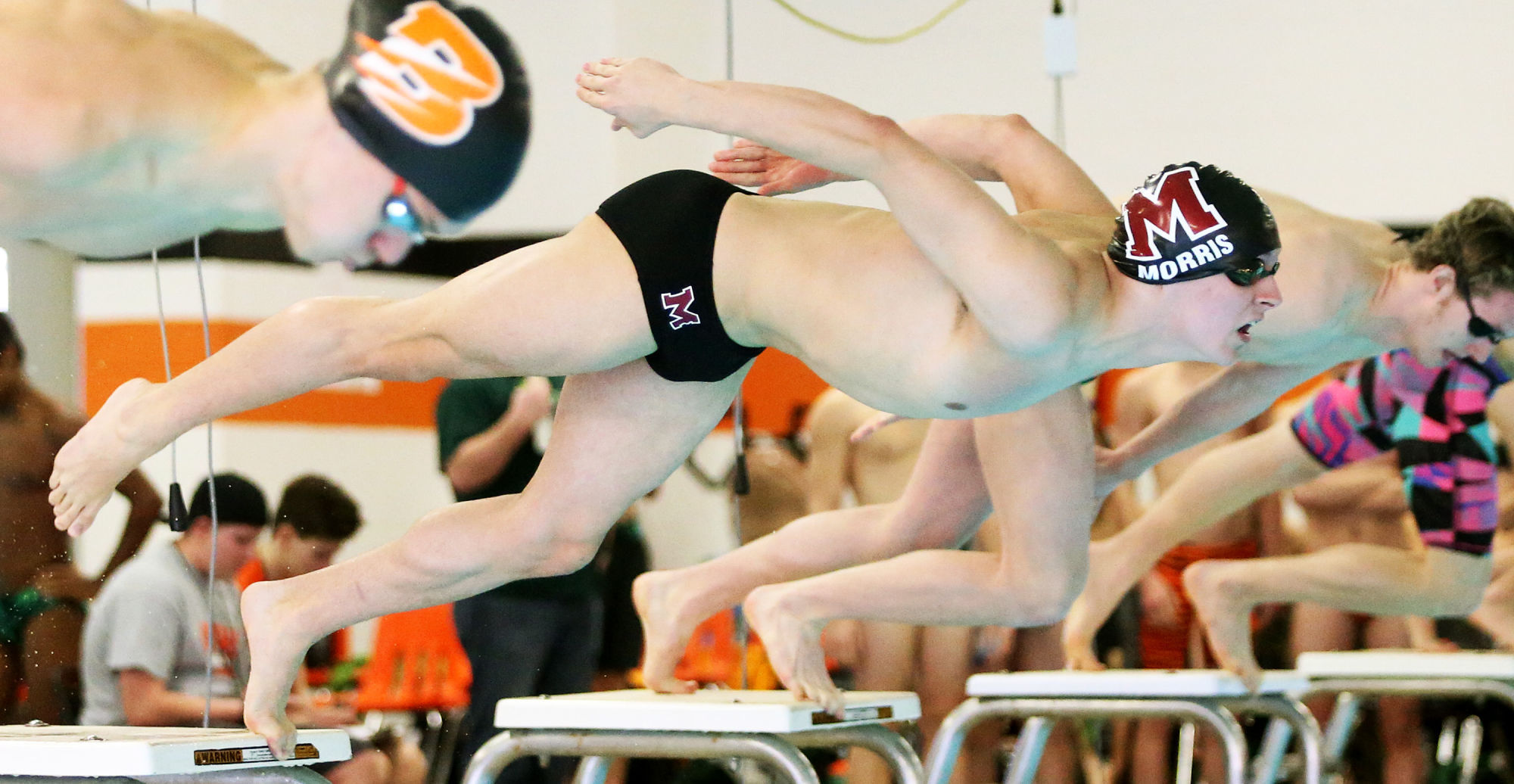 012018-UT-Swim-011